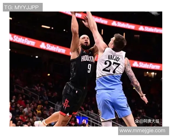 2017年NBA季后赛火箭与雷霆第四场激战回顾与精彩瞬间分析