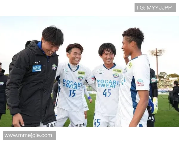 德岛漩涡与本因FC的激烈对决揭示了足球战术与团队合作的重要性