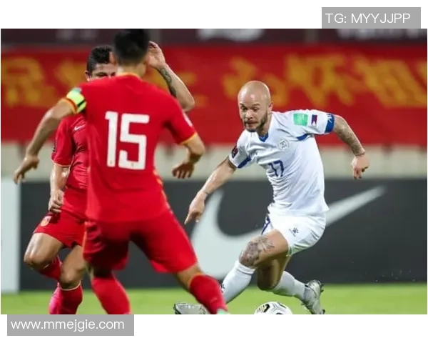 海法与哈夫纳夫的激烈对决揭示足球战术与团队协作的精彩瞬间