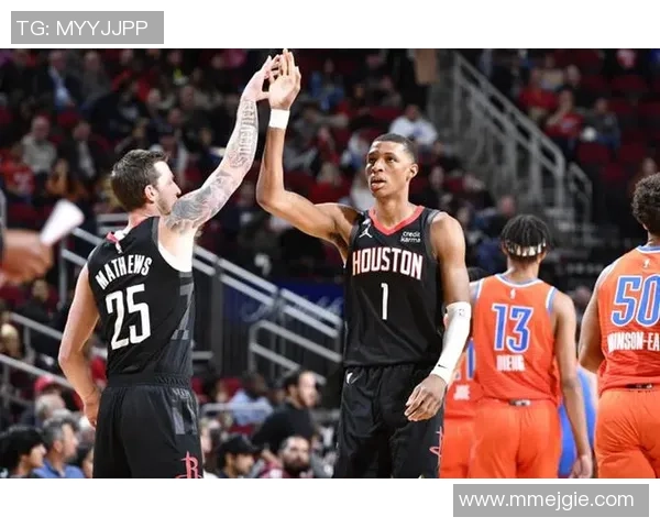 火箭与雷霆激战正酣4月26日CCTV精彩赛事回顾与分析